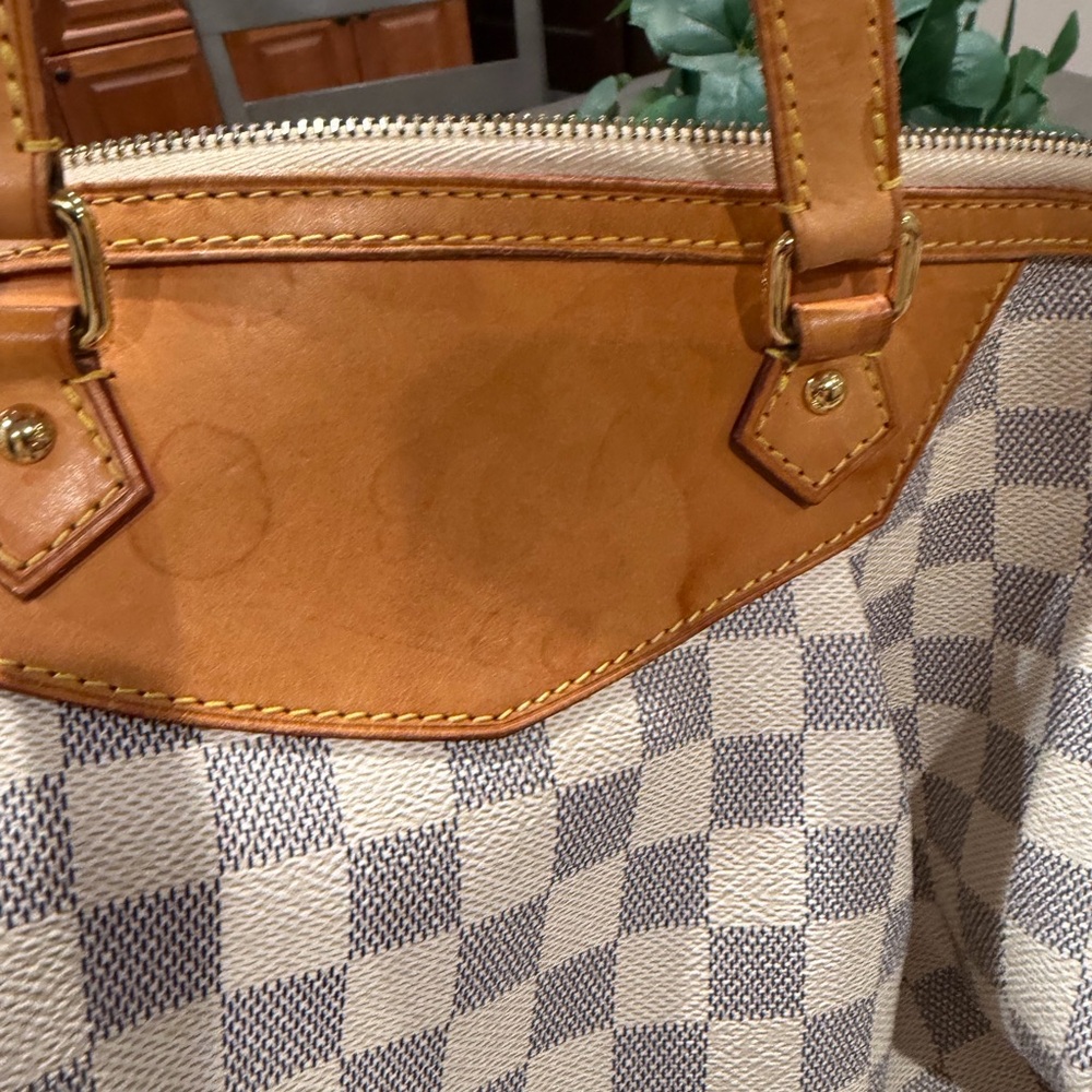 Louis Vuitton Damier Azur Tivoli GM - Picture 7 of 9